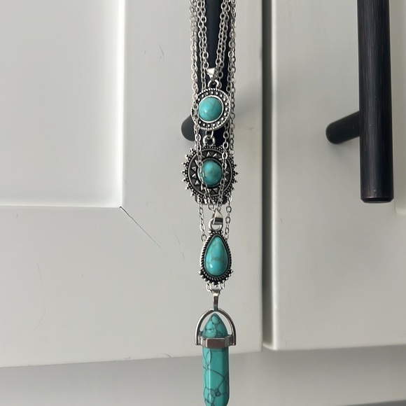 Cute 4 pc Women's Necklace - Picture 10 of 10